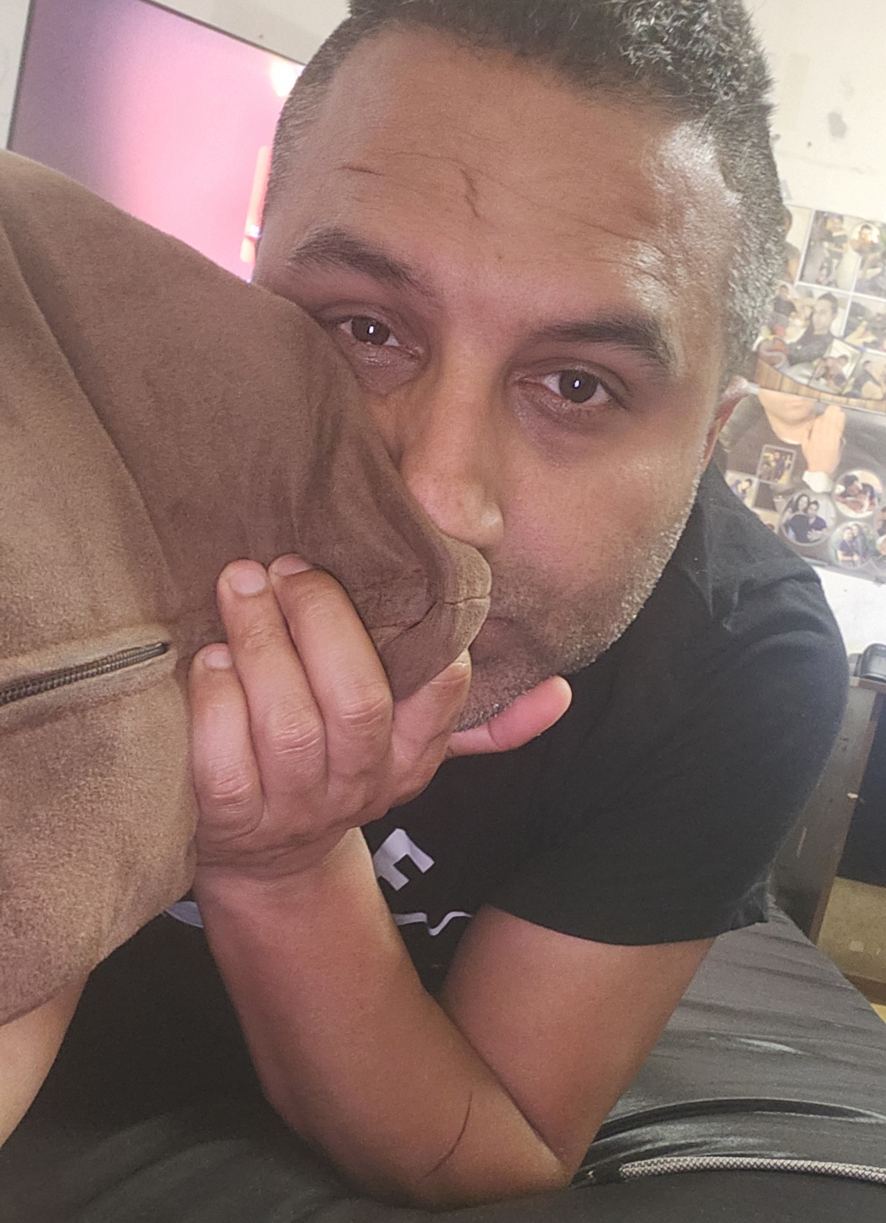 Малкият Голям Митко: Пътят на Душата между Утрото и Човека